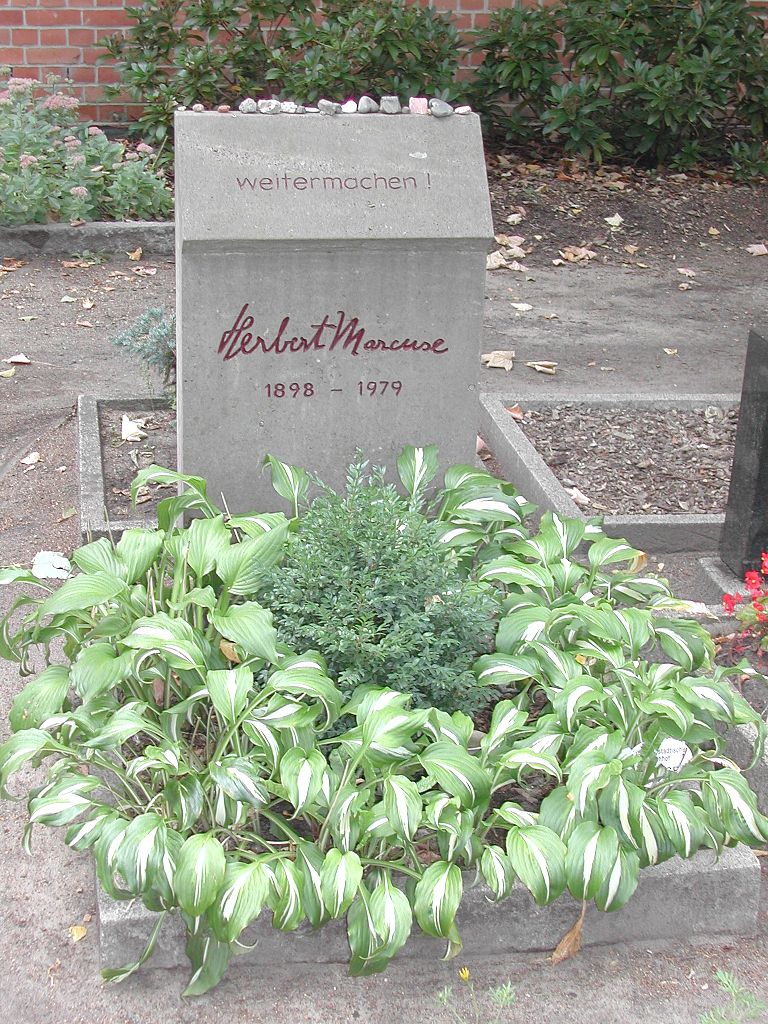 Grabstein Herbert Marcuse, Dorotheenstädtischer Friedhof Berlin; Foto Aldo Ardetti (2008); GNU Free Documentation License